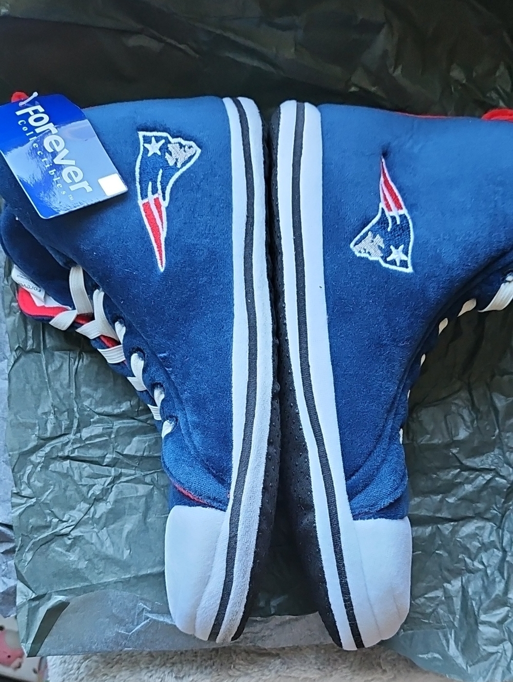 Forever Collectibles New England Patriots 2014 Puffy High Top Slippers In M